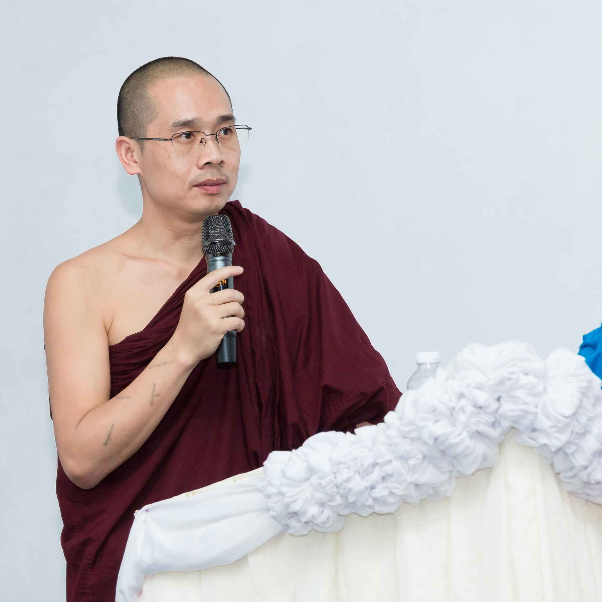 Venerable Mendaka, founder of LMS School for English